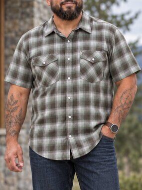 Noble Outfitters FullFlexx Snap XL Shirt Green Gray Plaid Short Sleeve 12008
